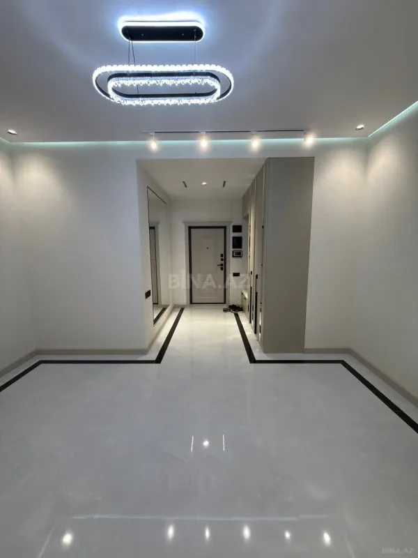 Satılır 3 otaqlı mənzil 148 m²