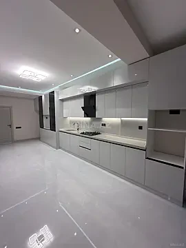 Satılır 3 otaqlı mənzil 148 m²