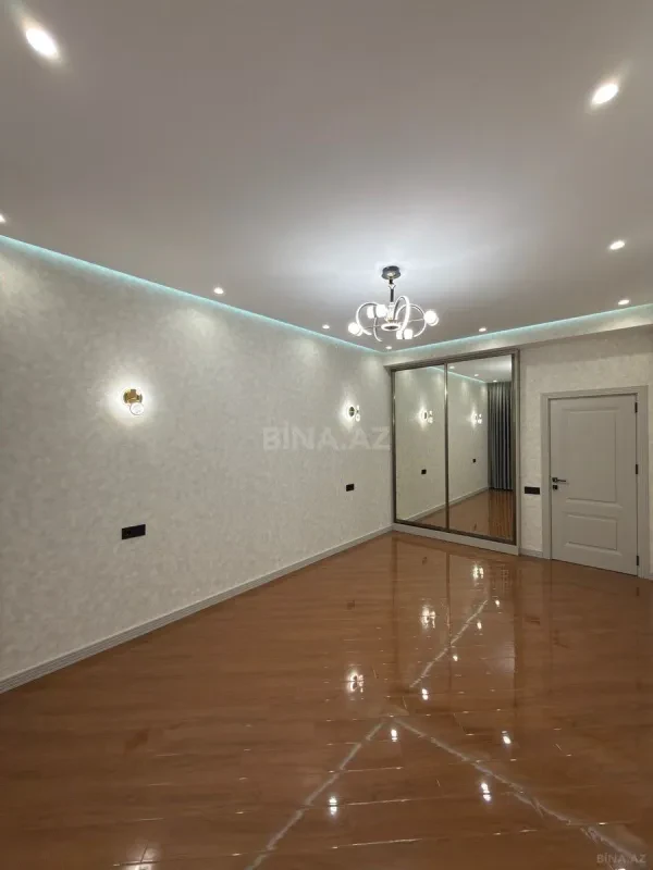 Satılır 3 otaqlı mənzil 148 m²