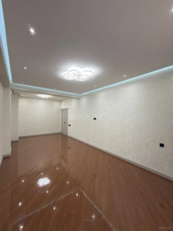 Satılır 3 otaqlı mənzil 148 m²