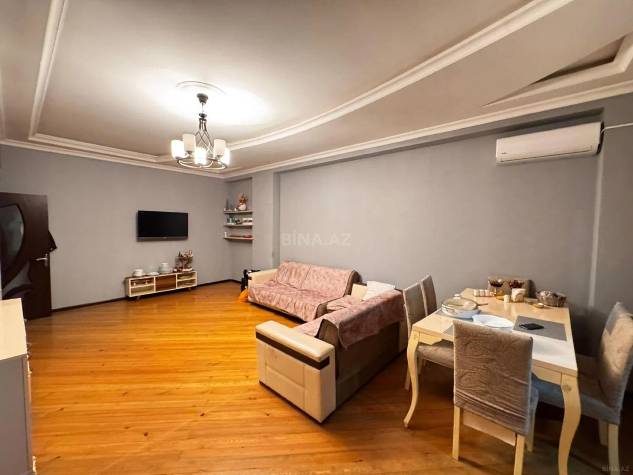 Kirayə verilir 2 otaqlı mənzil 65 m²