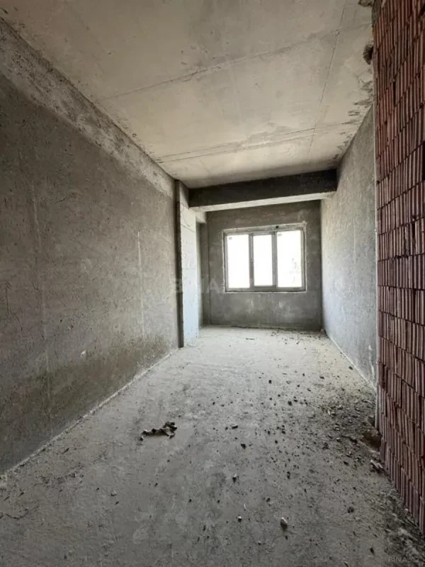 Satılır 3 otaqlı mənzil 189 m²