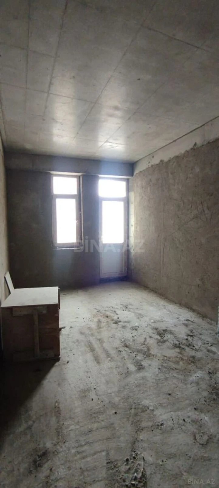 Satılır 4 otaqlı mənzil 177.5 m²