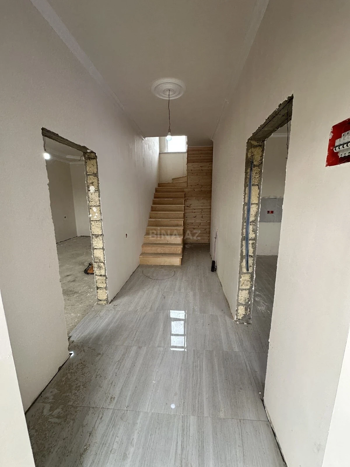 Satılır 4 otaqlı həyət evi 145 m²