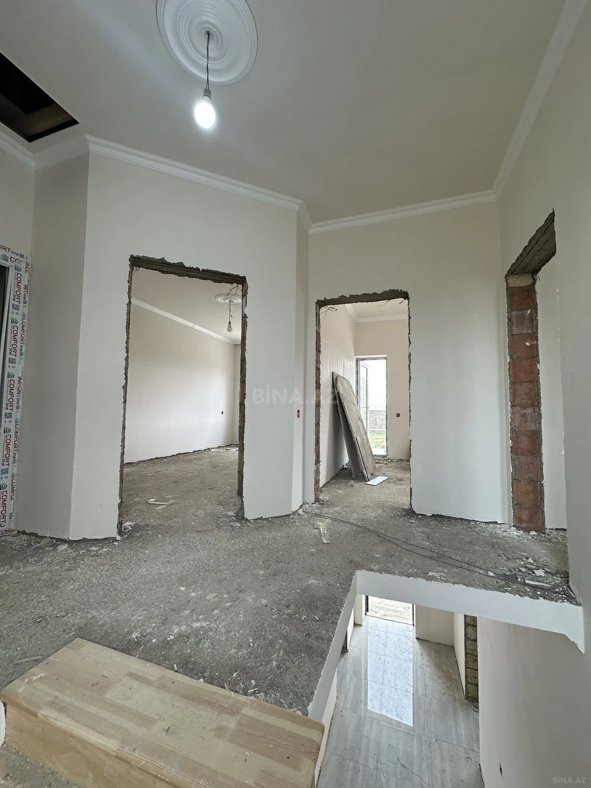 Satılır 4 otaqlı həyət evi 145 m²