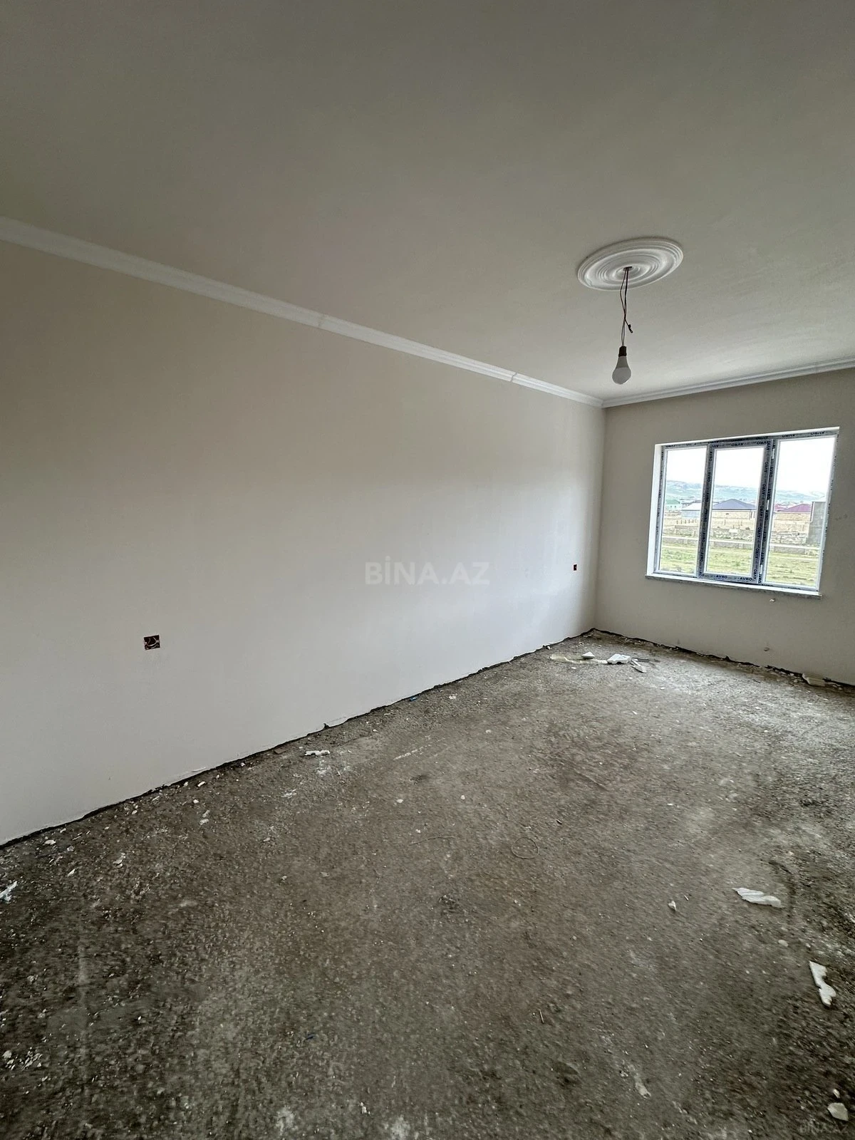 Satılır 4 otaqlı həyət evi 145 m²