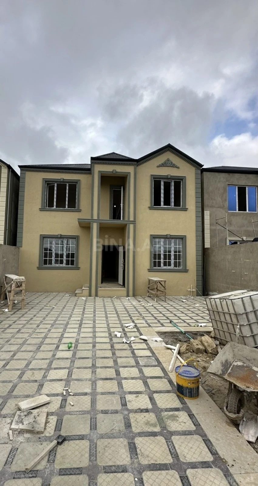 Satılır 4 otaqlı həyət evi 145 m²