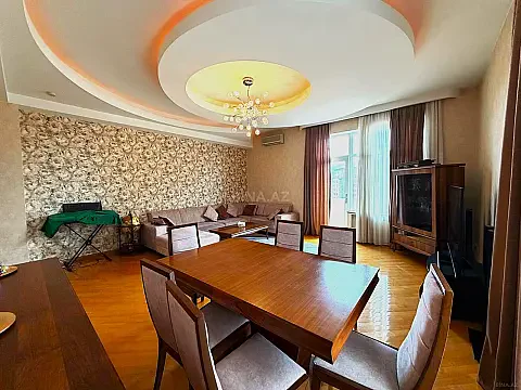 Satılır 4 otaqlı mənzil 175 m²