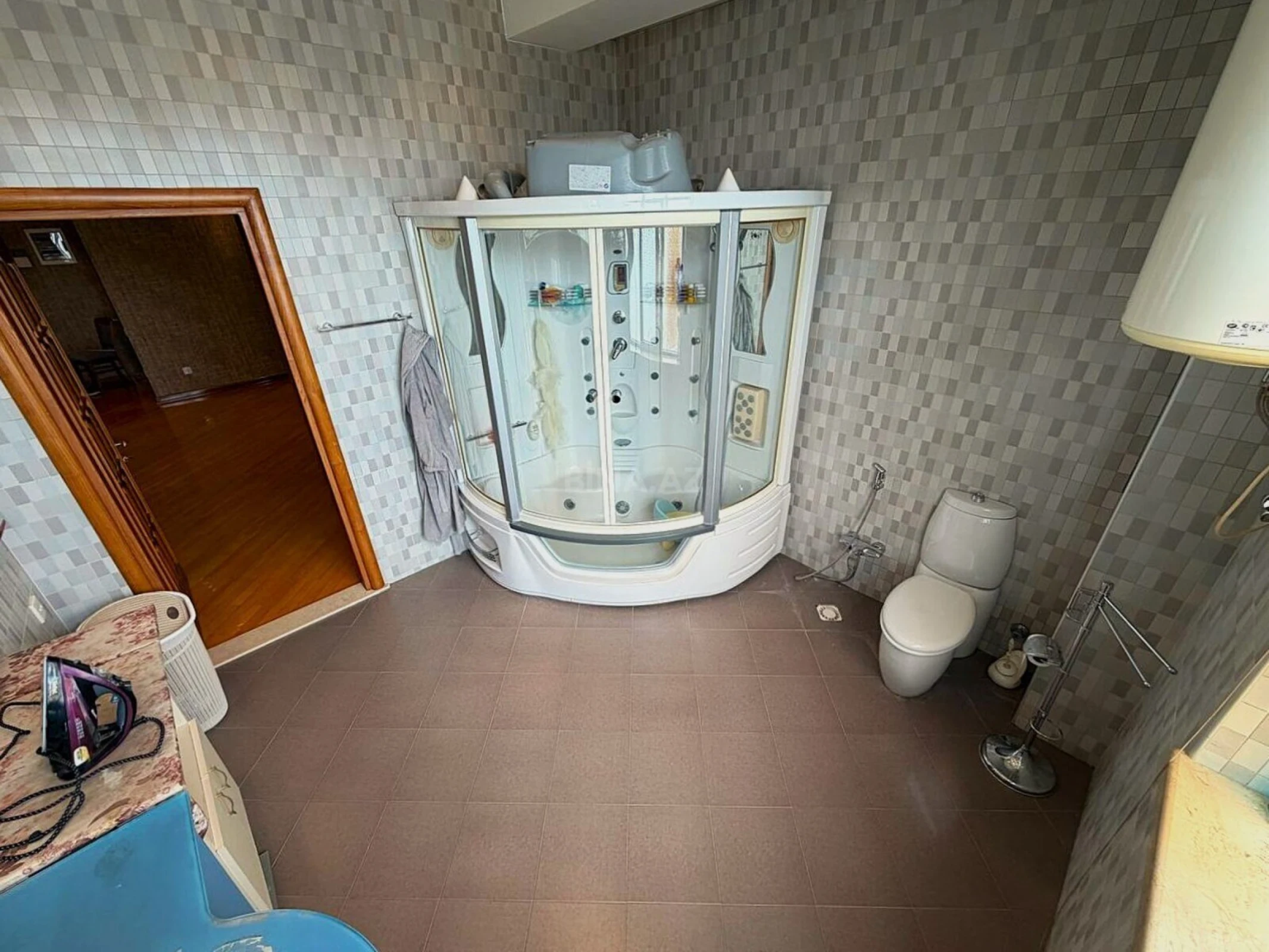 Satılır 4 otaqlı mənzil 175 m²