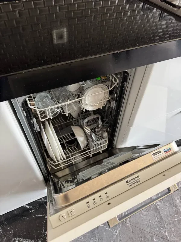 Kirayə verilir 3 otaqlı mənzil 145 m²
