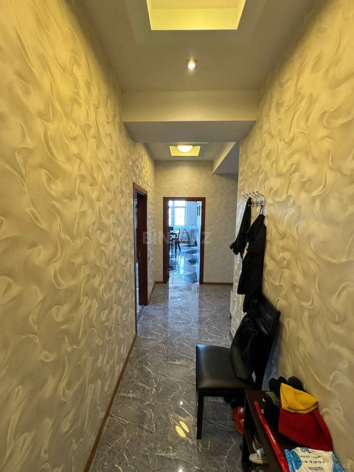 Kirayə verilir 3 otaqlı mənzil 145 m²