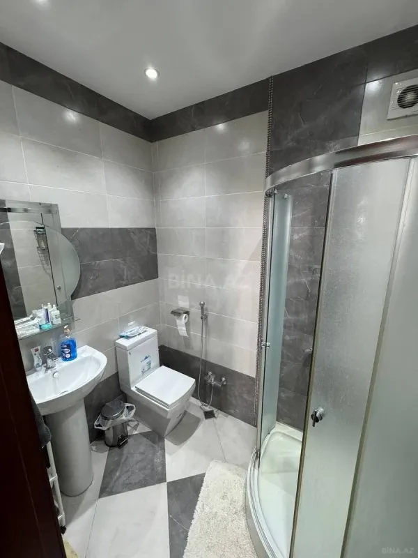 Kirayə verilir 3 otaqlı mənzil 145 m²