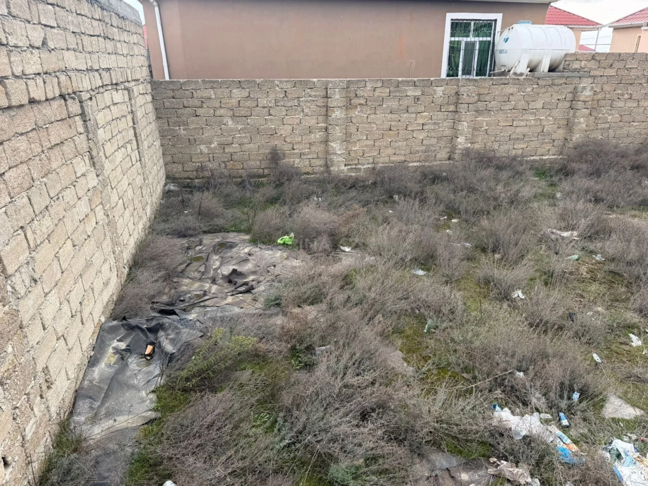 Satılır torpaq sahəsi 2 m²