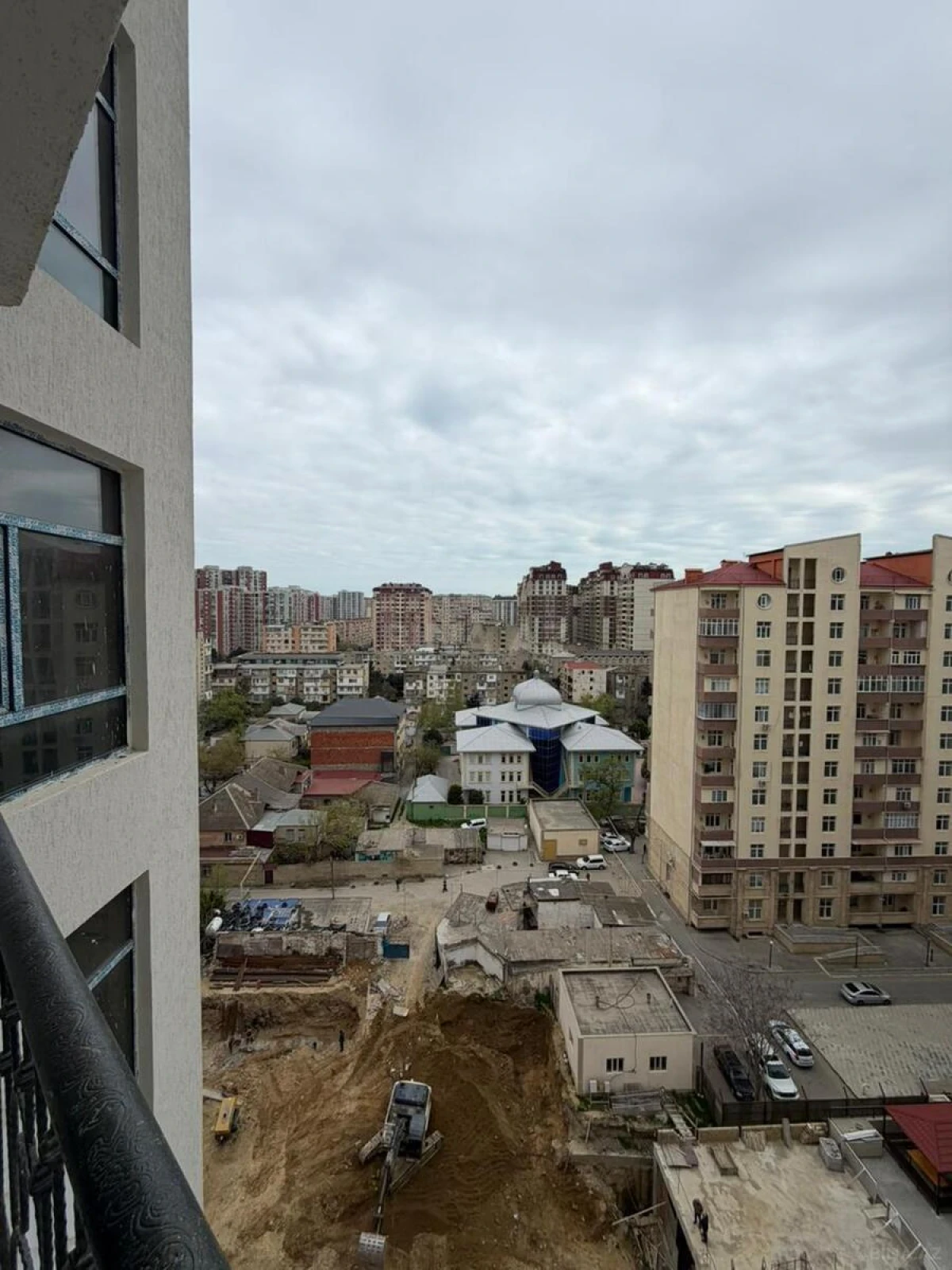 Satılır 2 otaqlı mənzil 85 m²