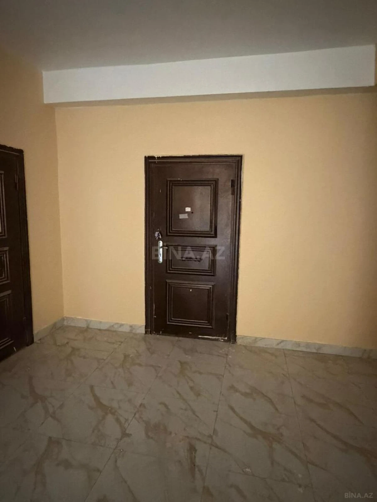 Satılır 2 otaqlı mənzil 85 m²