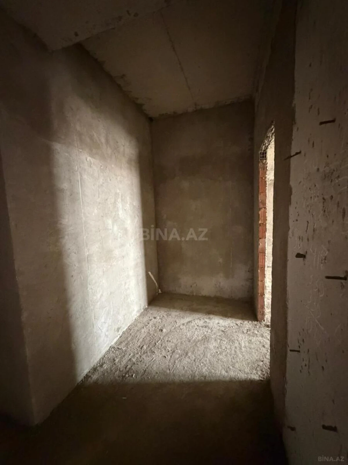 Satılır 2 otaqlı mənzil 85 m²