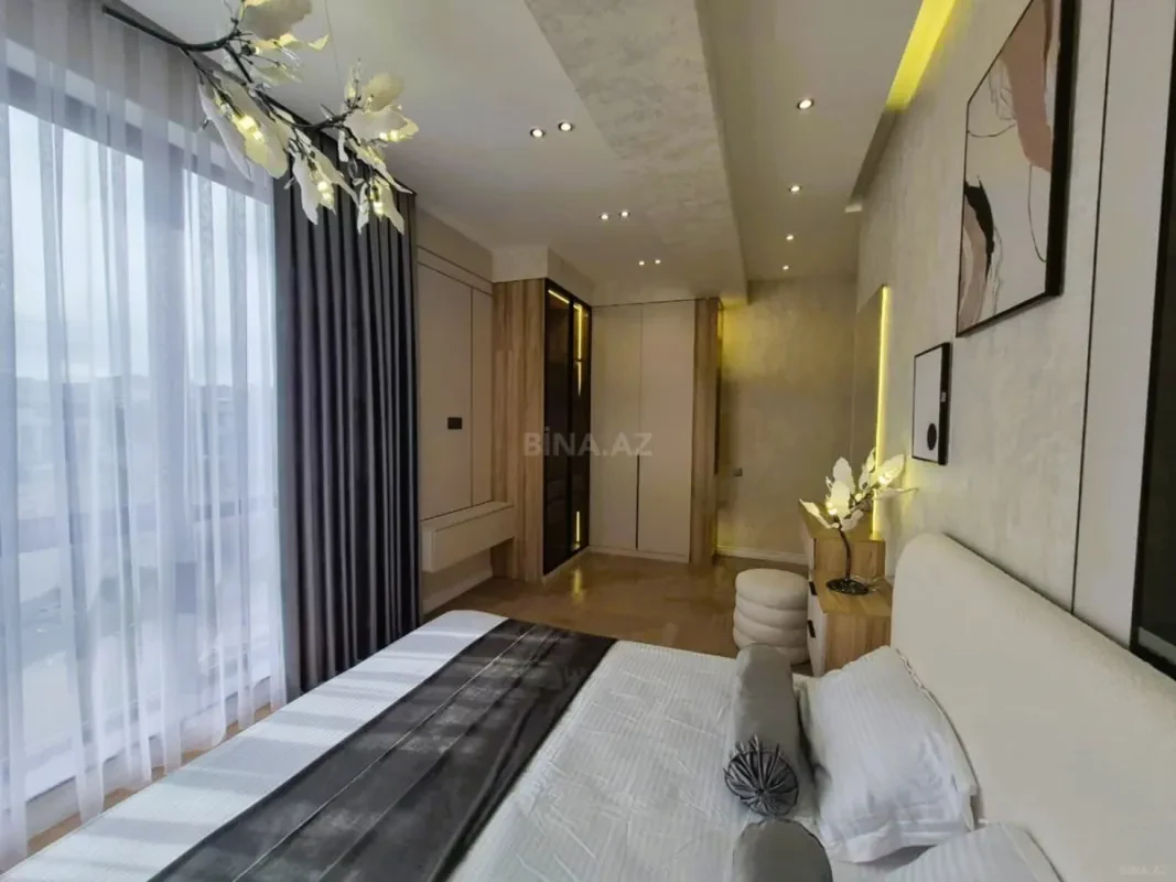 Satılır 3 otaqlı mənzil 120 m²