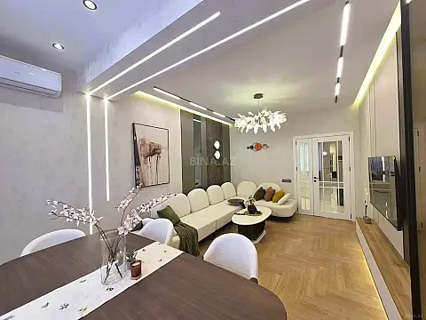 Satılır 3 otaqlı mənzil 120 m²