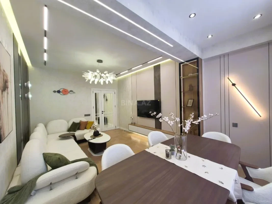 Satılır 3 otaqlı mənzil 120 m²