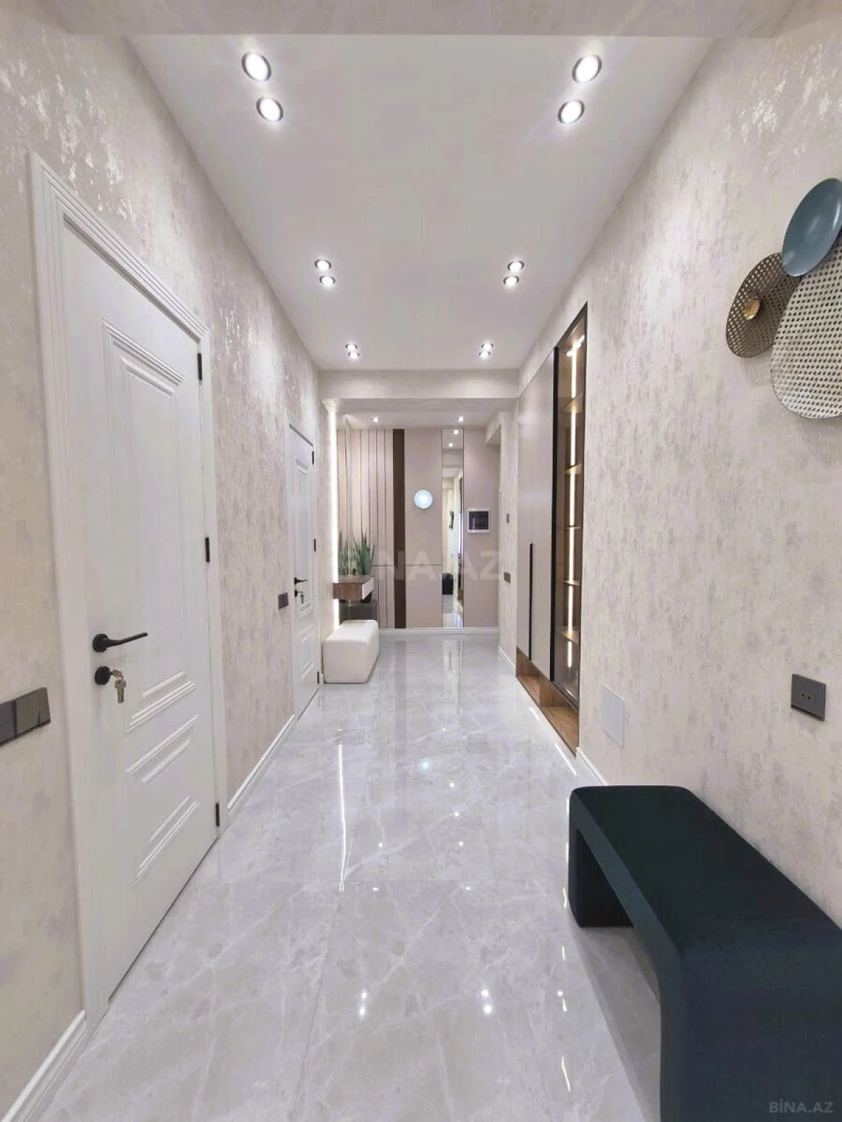 Satılır 3 otaqlı mənzil 120 m²