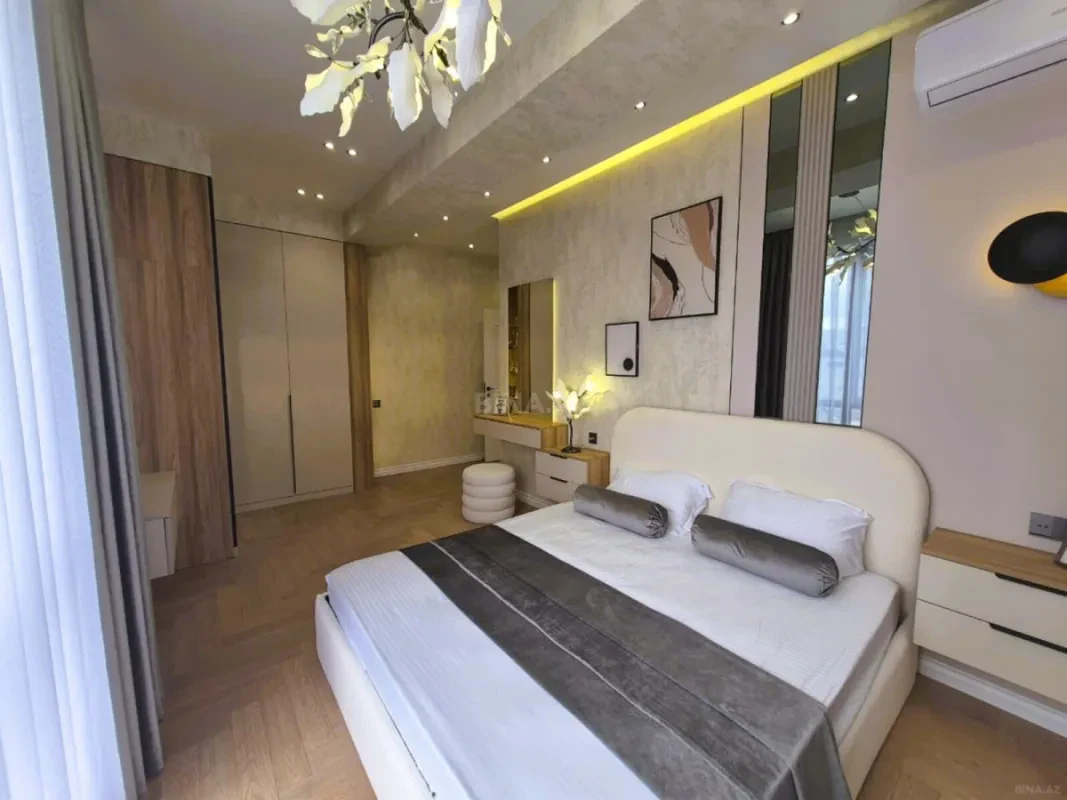 Satılır 3 otaqlı mənzil 120 m²