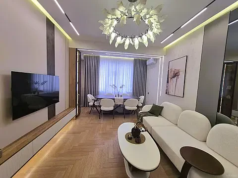 Satılır 3 otaqlı mənzil 120 m²