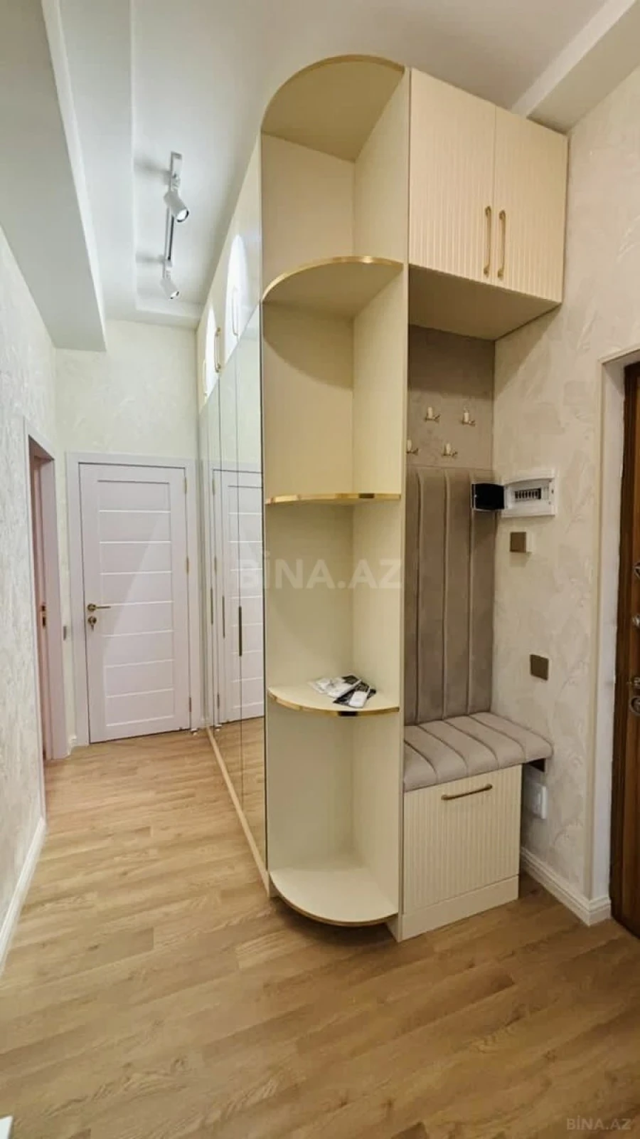 Satılır 2 otaqlı mənzil 55 m²