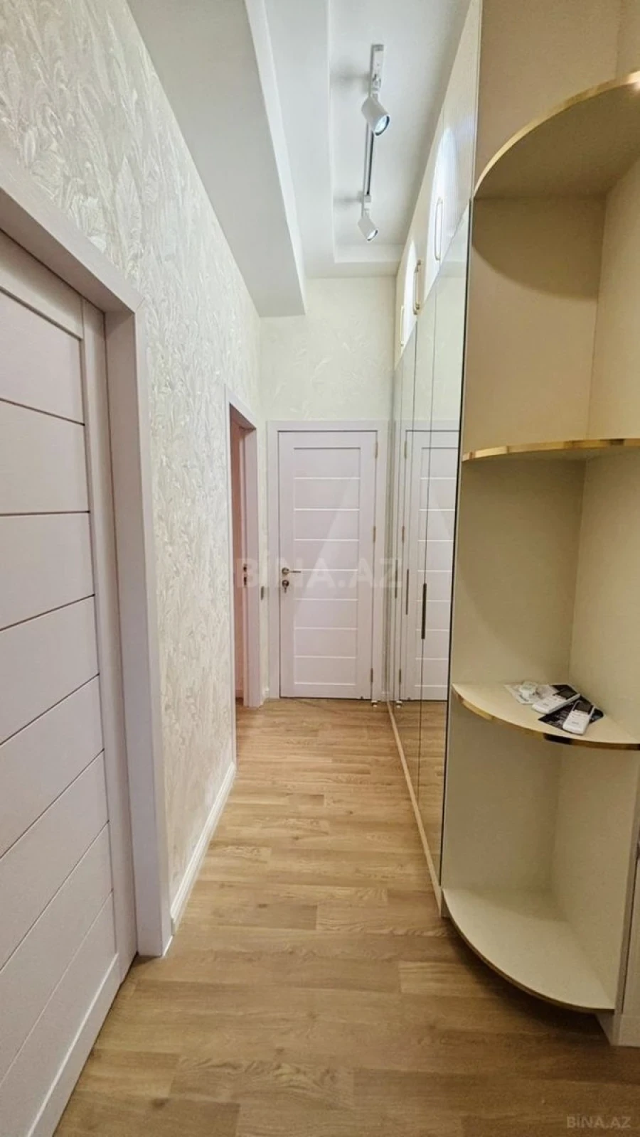 Satılır 2 otaqlı mənzil 55 m²