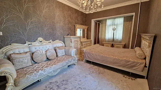 Kirayə verilir 2 otaqlı mənzil 50 m²