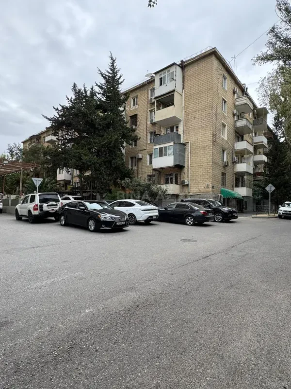 Satılır 3 otaqlı mənzil 80 m²