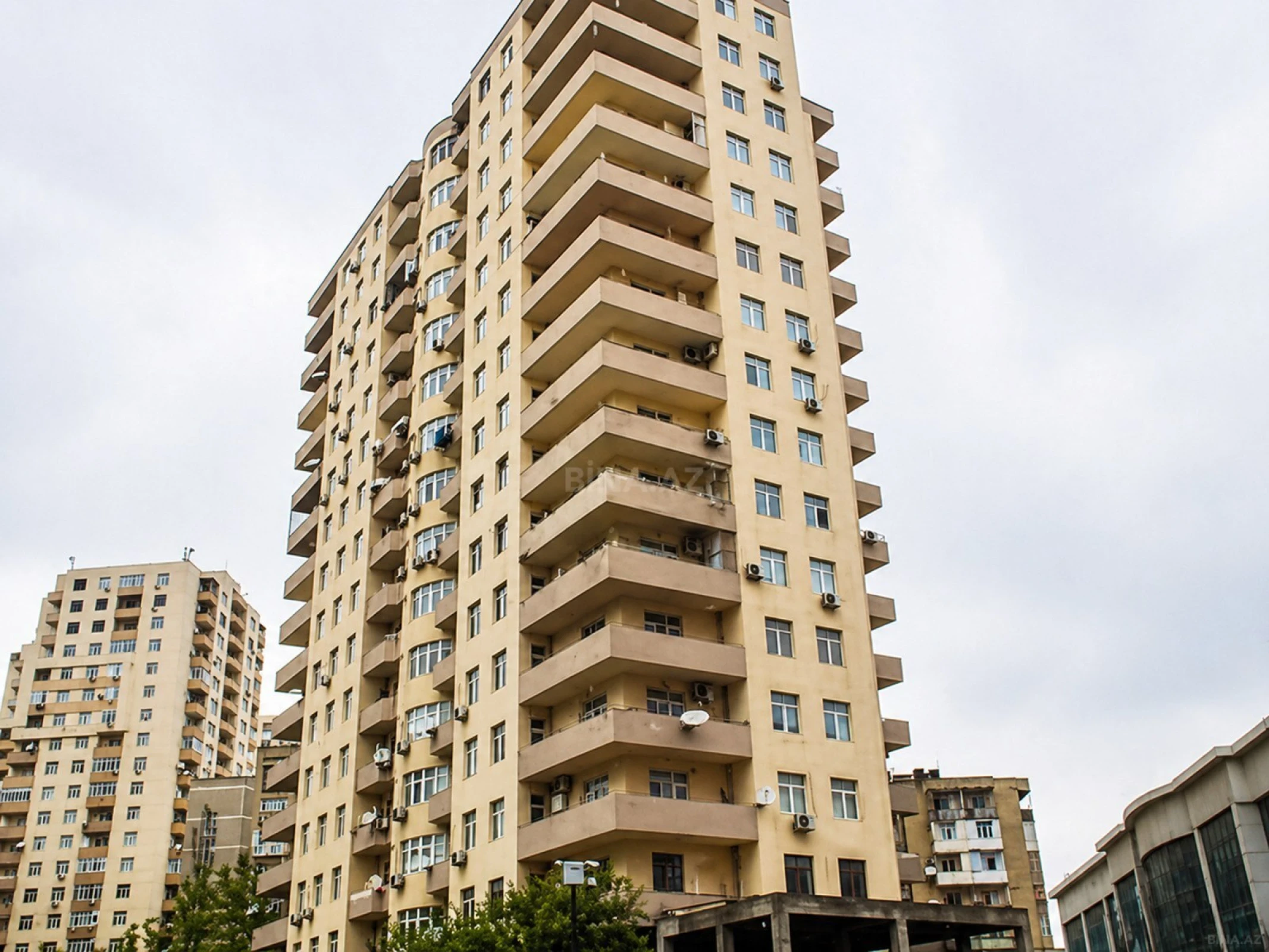 Kirayə verilir 3 otaqlı mənzil 85 m²