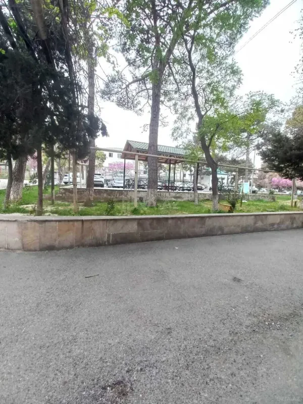 Satılır 3 otaqlı mənzil 105 m²