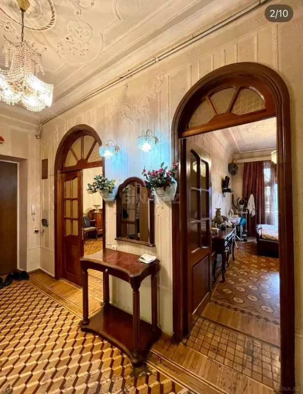Satılır 3 otaqlı mənzil 105 m²
