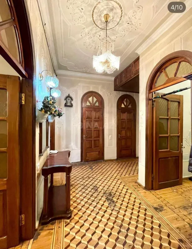 Satılır 3 otaqlı mənzil 105 m²
