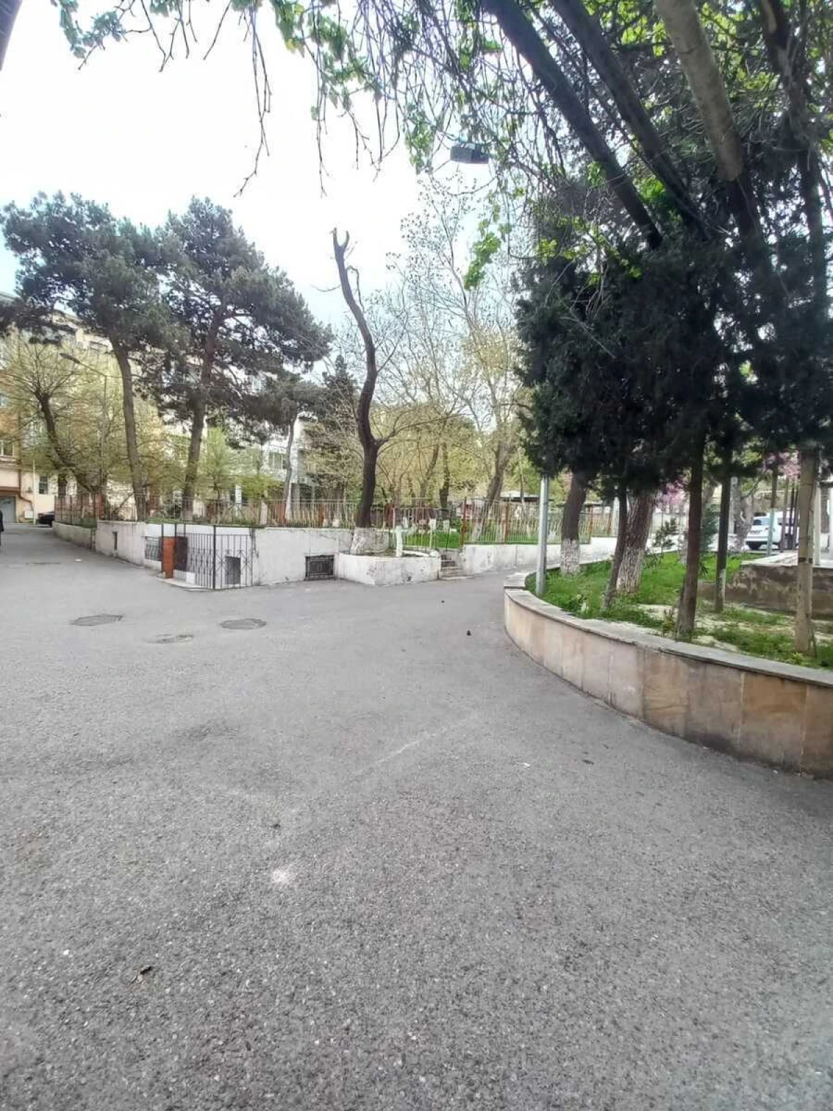 Satılır 3 otaqlı mənzil 105 m²