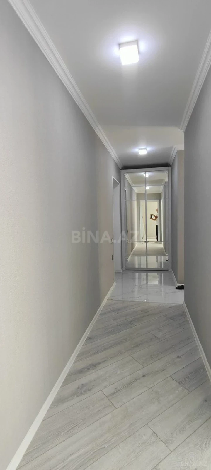 Satılır 2 otaqlı mənzil 60 m²