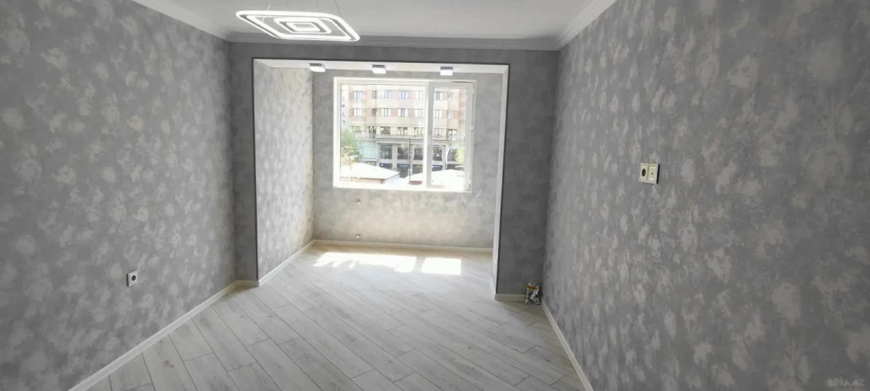 Satılır 2 otaqlı mənzil 60 m²