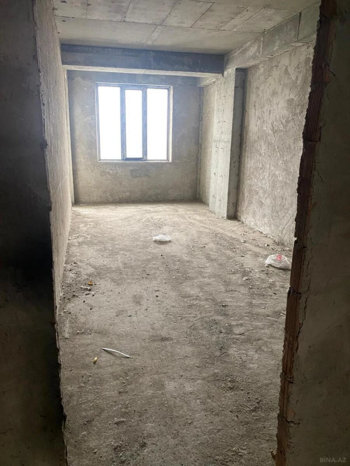 Satılır 3 otaqlı mənzil 130 m²