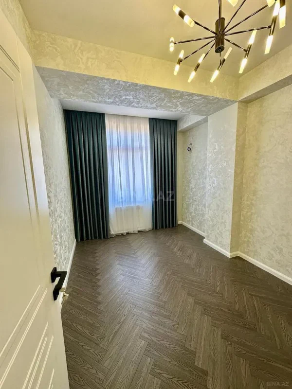 Satılır 3 otaqlı mənzil 105 m²