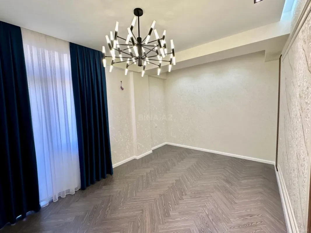 Satılır 3 otaqlı mənzil 105 m²