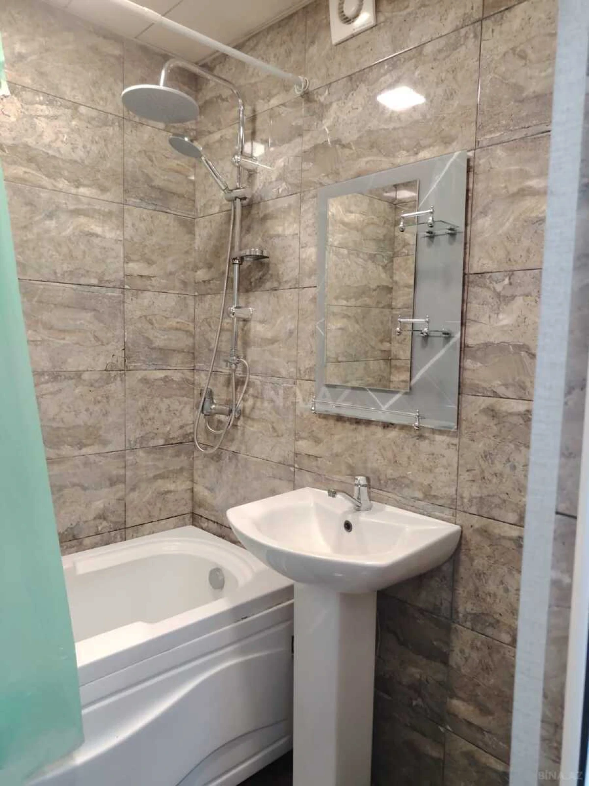 Satılır 2 otaqlı mənzil 50 m²