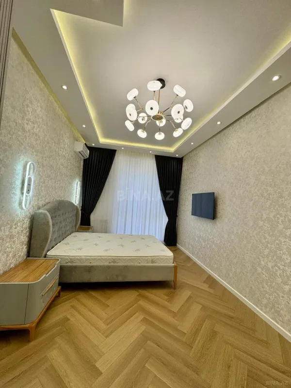 Satılır 3 otaqlı mənzil 107 m²