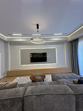 Satılır 5 otaqlı mənzil 200 m²