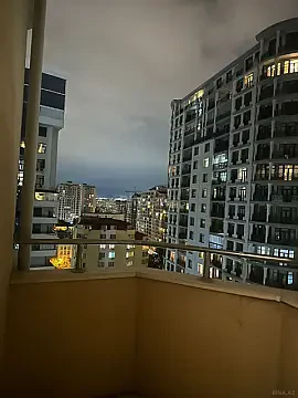 Satılır 4 otaqlı mənzil 204 m²