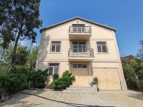 Satılır 6 otaqlı həyət evi 400 m² — Bakı 6 otaq 400.00 m²