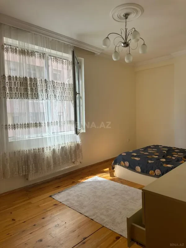 Satılır 3 otaqlı mənzil 92 m²