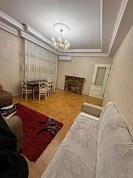 Kirayə verilir 2 otaqlı mənzil 90 m²