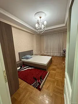 Kirayə verilir 2 otaqlı mənzil 90 m²