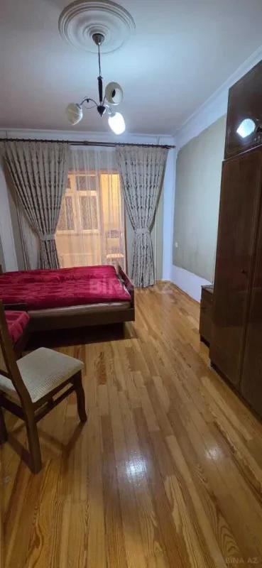 Kirayə verilir 2 otaqlı mənzil 65 m²
