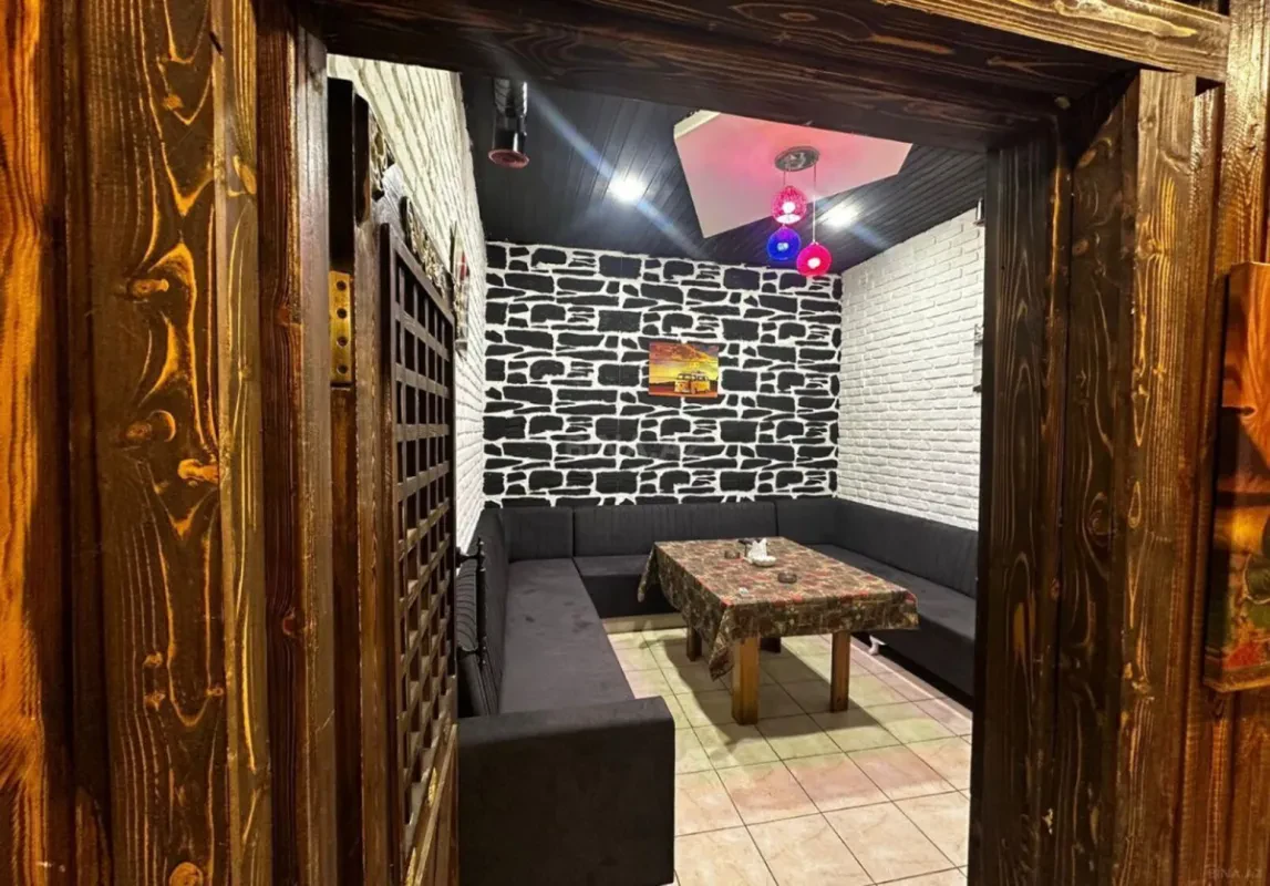 Satılır obyekt 210 m²
